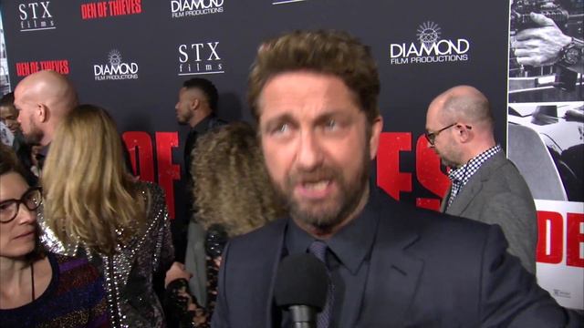 Den of Thieves: Gerard Butler interview at premiere смотреть онлайн