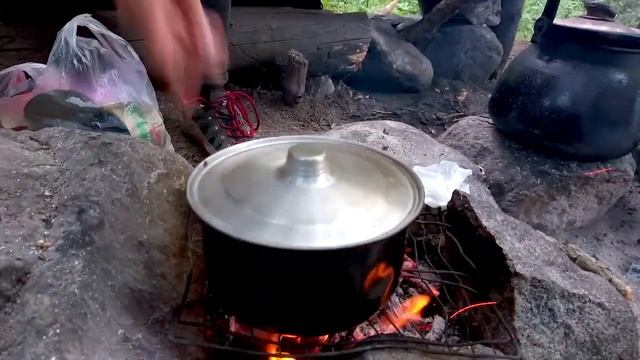 Двухдневный поход в горы. Лагерь у реки. Собрали кучу мусора. смотреть онлайн