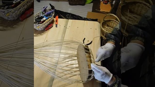 Плетение овальной хлебницы на шаблоне. Плетение и закрепление стенок. смотреть онлайн