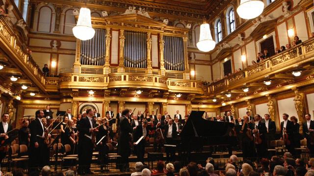 Rachmaninoff: Piano Concerto No. 2 in C Minor, Op. 18 - Eugen Indjic смотреть онлайн