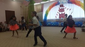 Современный танец (выпускной в детском саду)