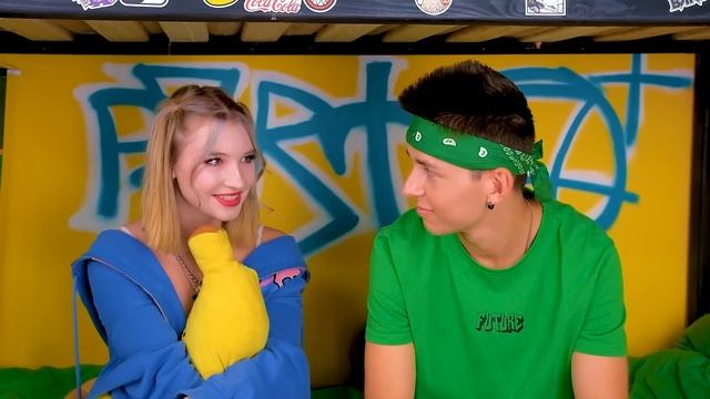 В КАМПУСЕ НОВЫЙ КРАШ! ТАЙЛЕР И ХЛОЯ СНОВА ВМЕСТЕ?! 77 СЕРИЯ смотреть онлайн