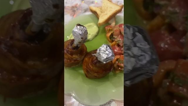 Куриные ножки в беконе смотреть онлайн