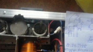 Обзор схем. Передатчик на 3 мГц.