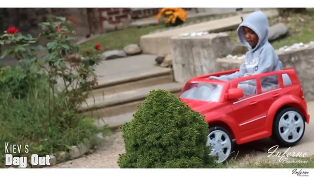 Kiev's Day Out In His Mercedes GL450 смотреть онлайн