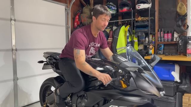 STOP DOING THIS If You Ride Sport Bikes смотреть онлайн