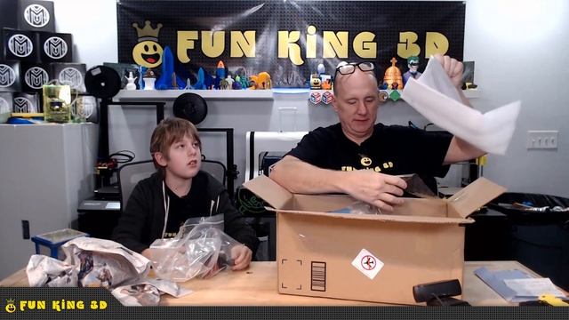 Mail Bag Monday Episode 33 - Hand crafted gift, printed stuff, camcorder and a robot kit смотреть онлайн