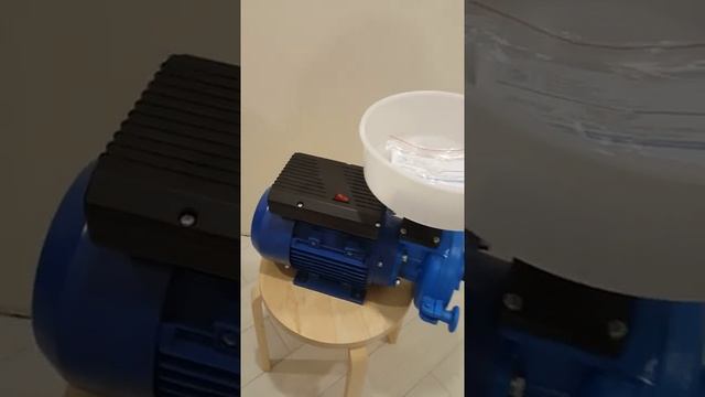 Мельница для муки с металлическими жерновами ТМ-10 8(961)401-72-69 смотреть онлайн