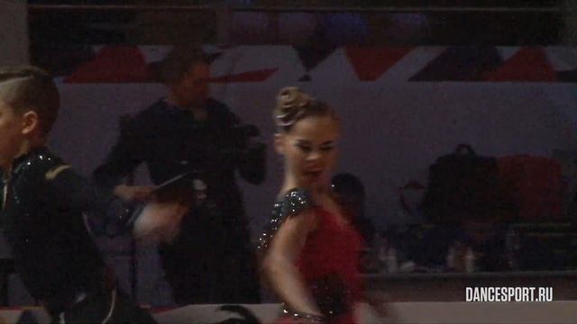 Колбасюк Александр - Зимакова Ирина, 1/2 Samba смотреть онлайн