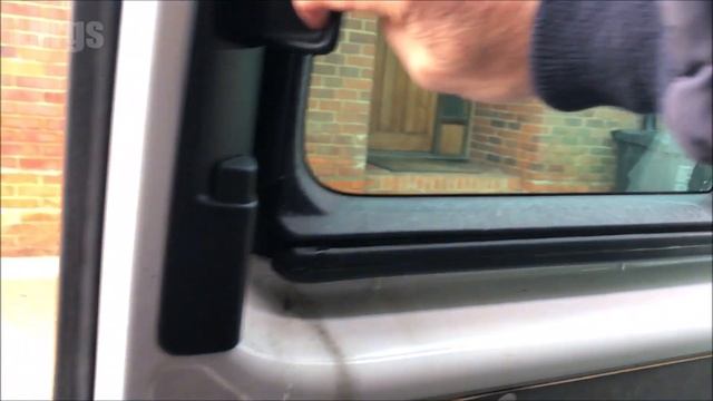 VW T5 Kombi How to activate Childproof Lock in Sliding Doors смотреть онлайн