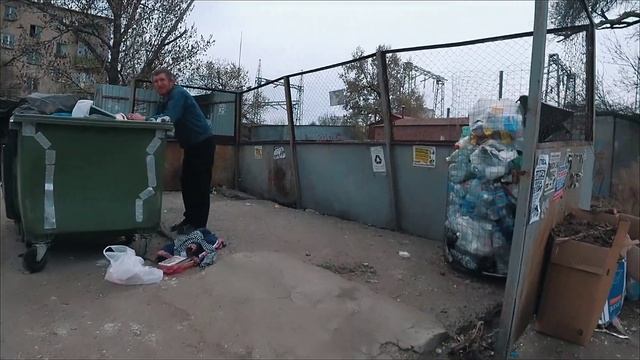 БОМЖИ НА РАЙОНЕ/ОПАСНЫЕ РАЙОНЫ РОССИИ смотреть онлайн