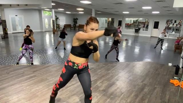 Step/kickboxing/dance/Gloria Quintanilla Fitness ❤️is going live! смотреть онлайн