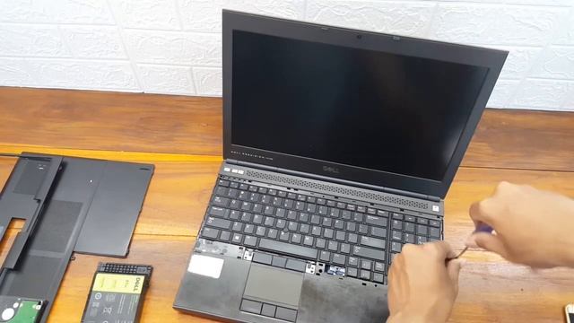 How to disassemble dell Precision M4700 | Upgrade Total смотреть онлайн