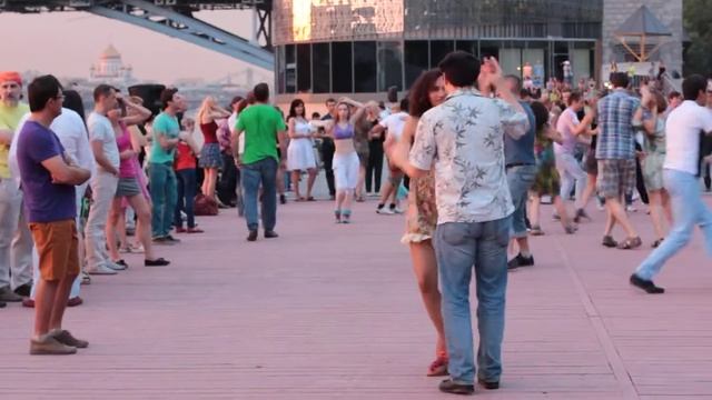 Опен эйр у причала http://www.salsateca.ru сальса, бачата, 06.06.2014 - 8 смотреть онлайн