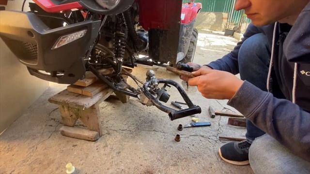 Замена втулок передней подвески Linhai Z180, M150, M200 смотреть онлайн