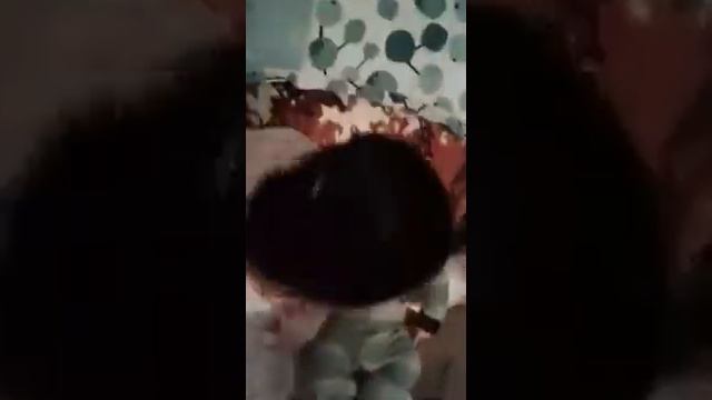 Малыш балуется) смотреть онлайн