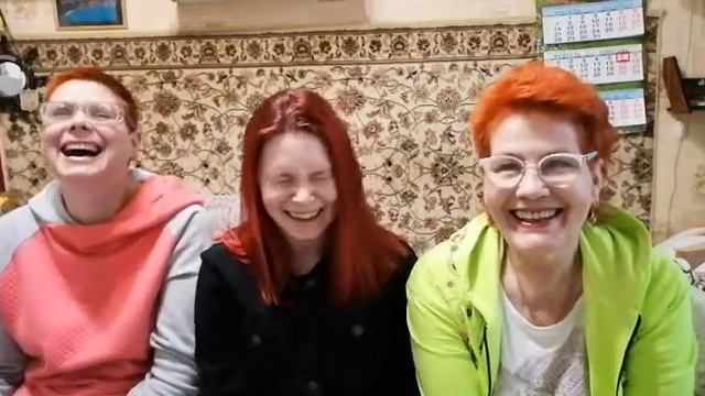 Просто смейся 🤣🤣🤣 и все будет хорошо!!!
Лена слева, в центре Машенька... смотреть онлайн