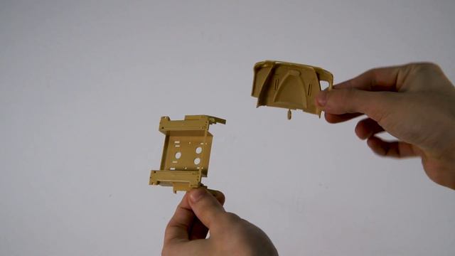 Сборная модель British Army HUSKY TSV. Распаковка смотреть онлайн