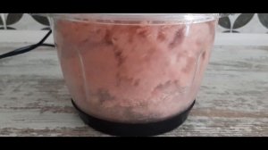 Готовлю эмульсию из чистого мяса для приготовления домашней колбасы с  измельчителем КТ-3049 Kitfor