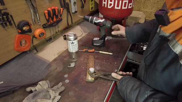 Заправка газового баллончика из большого баллона, это просто! Вариант 2! Первая серия в описании! смотреть онлайн