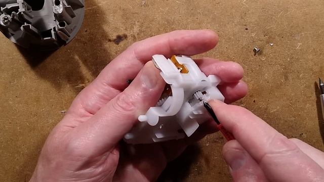 Inside the new 2020 Airwick unit. (With 1 Volt microcontroller!) смотреть онлайн