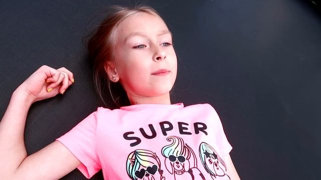 12 способов РАЗВЕСЕЛИТЬСЯ на ЛЕТНИХ КАНИКУЛАХ смотреть онлайн