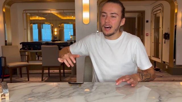 ДЕЛАЮ СЛОЖНЫЕ ТРЮКИ НА ФИНГЕРБОРДЕ смотреть онлайн