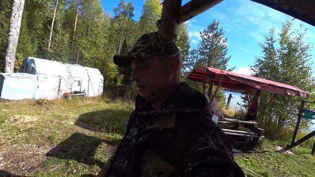 Домик в лесу/жизнь на кордоне/добрались до избы/жарим грибы/1 часть смотреть онлайн