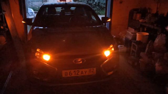 "Аварийка" с рабочим левым поворотником.mp4 смотреть онлайн
