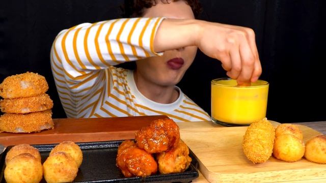 ASMR 라면땅 치즈쏙 핫도그? 어니언링 치즈볼 양념치킨 닭다리 먹방~!! Crispy Corn Dog With Onion Ring Cheese Ball?MuKBang~!!