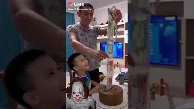 вытаскивает деньги из торта смотреть онлайн