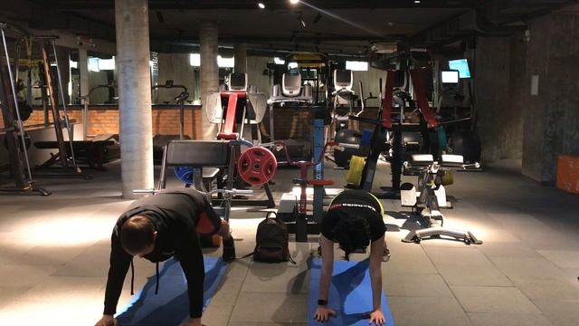 Наконец-то уговорил свою Яну потренироваться на карантине! Тренировка BASE GYM - 1 24.04.20. смотреть онлайн