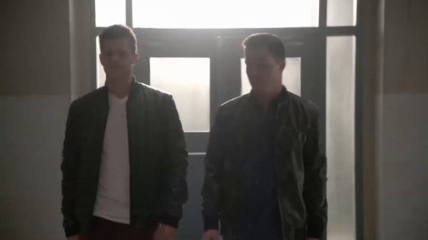 Итан Джексон Ethan Jackson