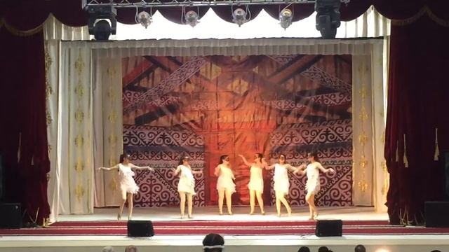 Латинский современный танец "Элегия" рук. Блохина А.В. смотреть онлайн
