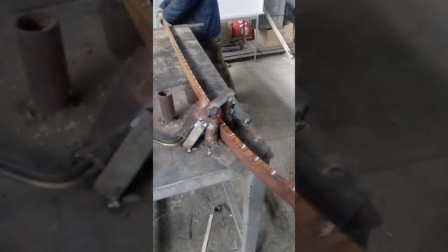 Как гнуть профильную трубу без трубогиба смотреть онлайн