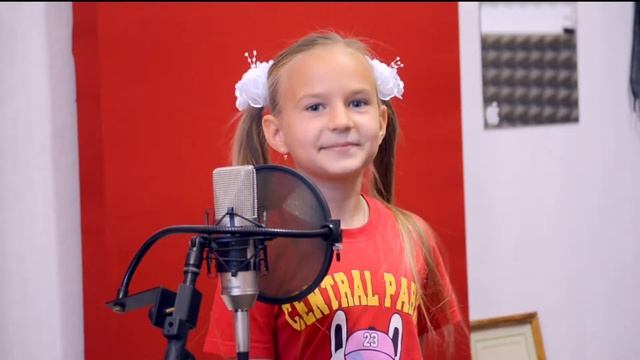 Настя Ракова, 8 лет - Ежик Резиновый смотреть онлайн