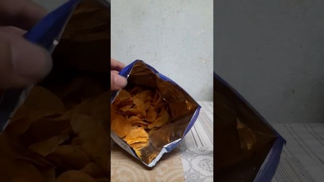 Обзор на чипсы 'Lays' вкус Футбольный бургер (новинка) смотреть онлайн