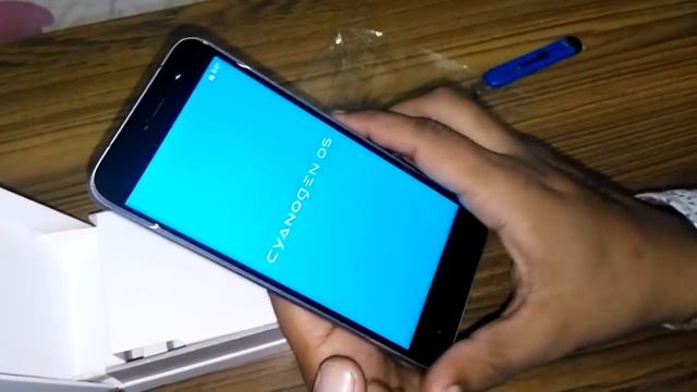 Lenovo Zuk Z1 Unboxing in Hindi смотреть онлайн