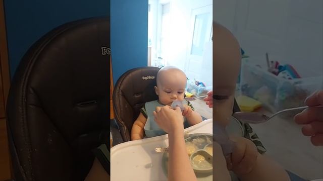 08-09.02.2022 Как заставить ребенка выпить лекарство ? How to make baby drink medicine смотреть онлайн