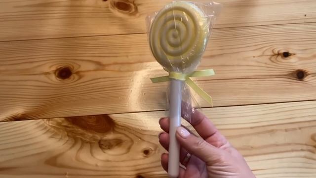 Парень угадывает косметику смотреть онлайн