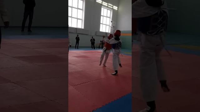 Лиана Кушкеева (синий протектор)смотреть всем смотреть онлайн