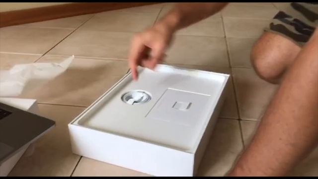 Распаковка macbook pro 2017 и как купить mac со скидкой смотреть онлайн