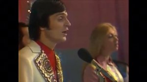 Самоцветы - Там За Облаками