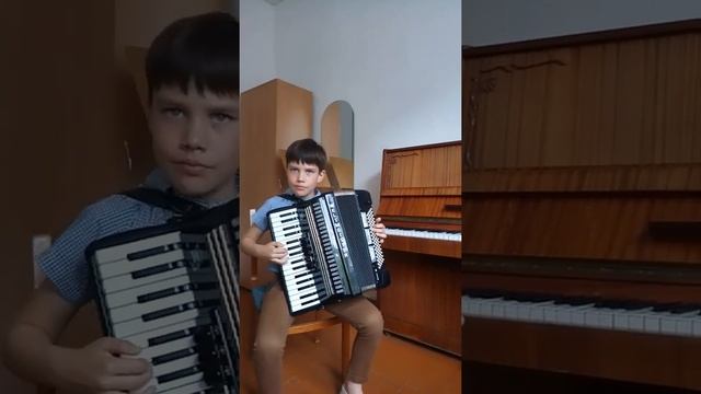 А.Доренский Первая сюита "Интервалики"(1 и 2 части). Р Бажилин "Деревенские гулянья". смотреть онлайн