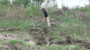 плуг с лопатой  и  ручкой  на  одном  примере  грунта
