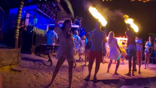 Таиланд. Пхукет . Апрель 2018/ Май 2019 смотреть онлайн