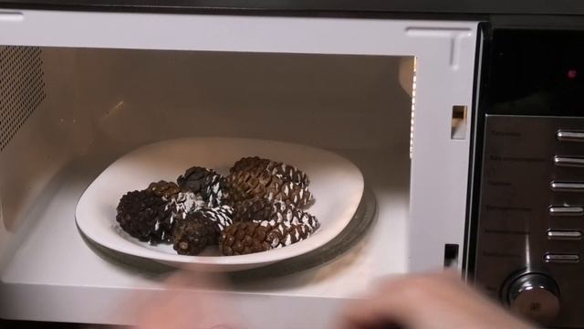 Как быстро раскрыть еловые шишки для поделок и декора смотреть онлайн