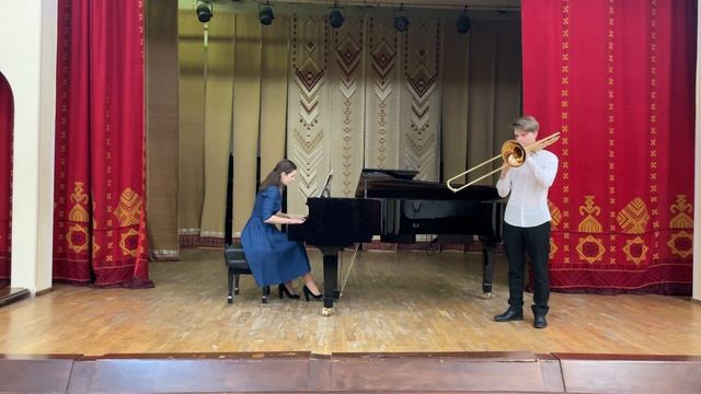 Хижий Юрий/Рейхе Е.А. "Концерт №2 для тромбона" II-III часть/Оркестровые духовые инструменты, IV гр смотреть онлайн