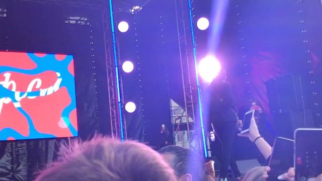 Face - Бургер/Я роняю запад | Видфест 2017 смотреть онлайн