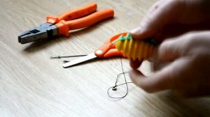 Как сделать котёнку лучшую игрушку. Развлечения для котят...